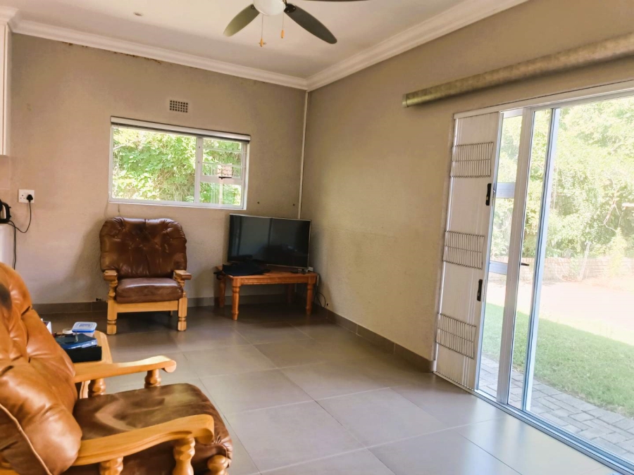 8 Bedroom Property for Sale in Waverley Free State